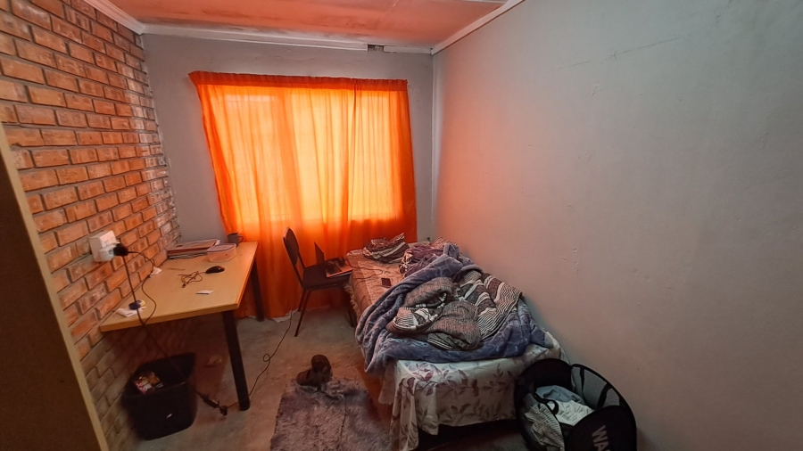 11 Bedroom Property for Sale in Brandwag Free State